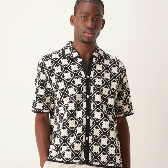 Abercrombie & Fitch Black and Ivory Crochet Floral Button Up Polo Shirt, Size L - Picture 1 of 7